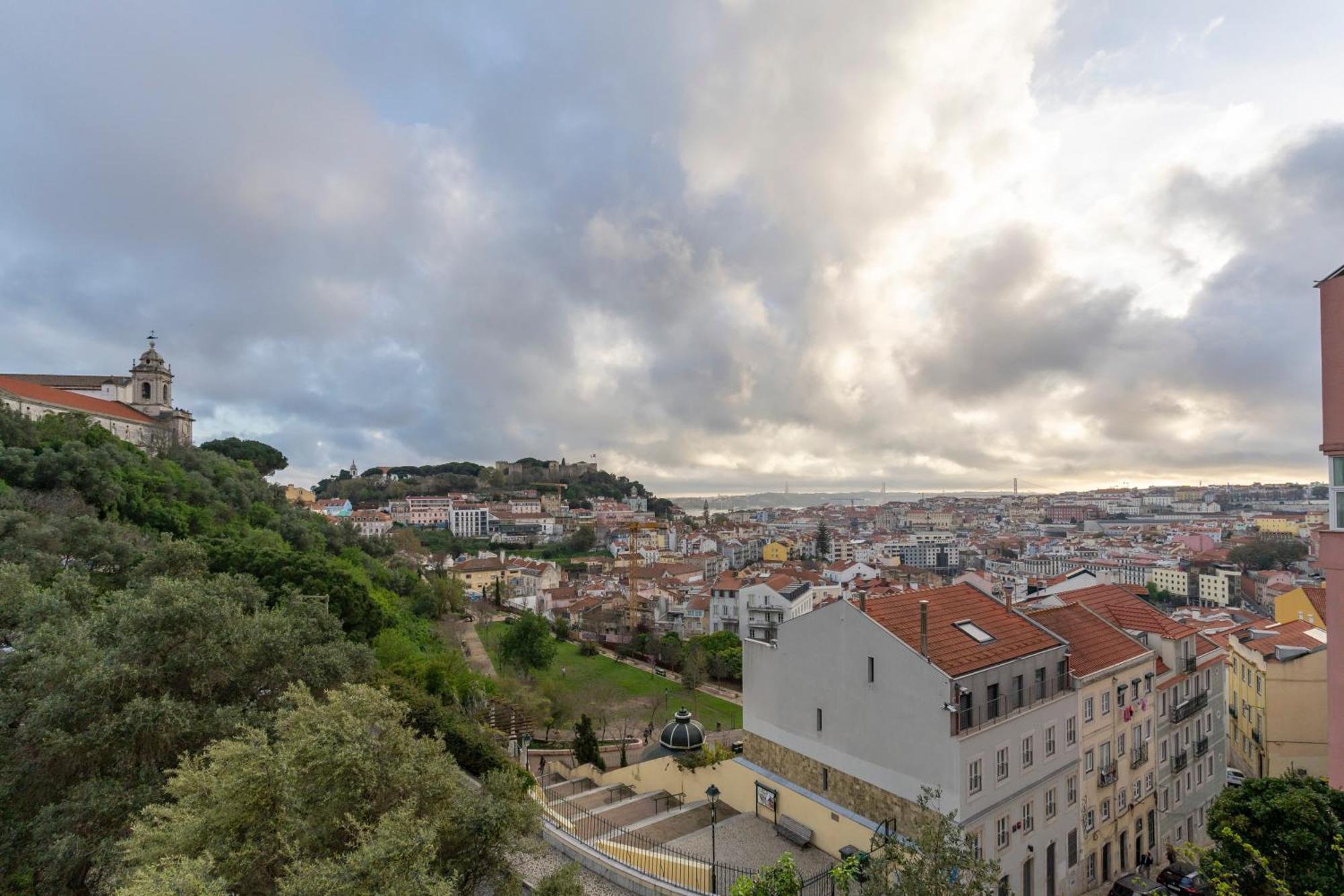 Magnificent Flat With Spectacular Views In Graca Lejlighed Lisboa Eksteriør billede